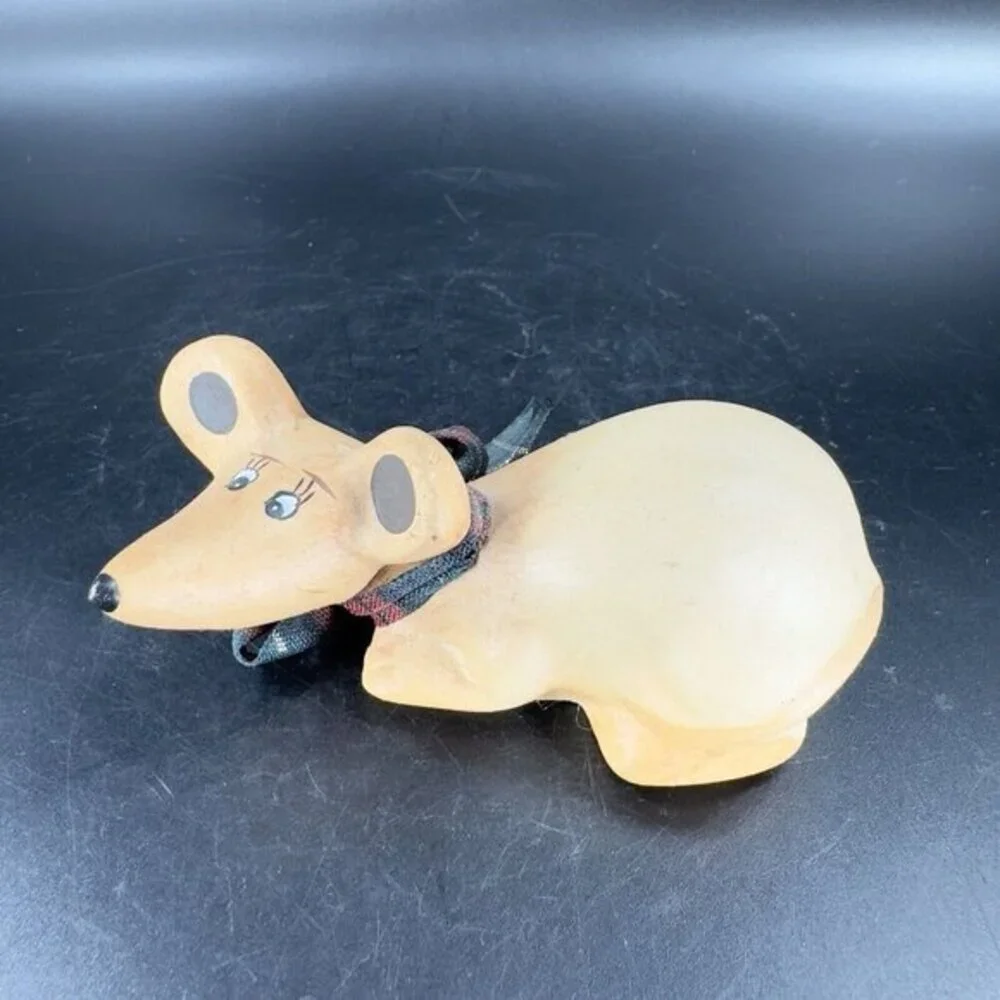 VINTAGE Kunstgewerbe Schett Ceramic Mouse Figurine Whimsical Sticker Elisabeth L